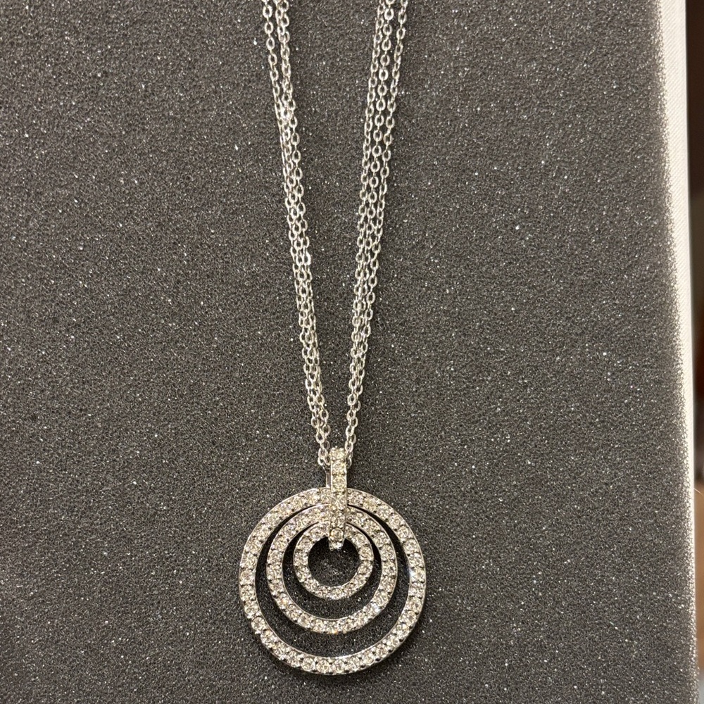 Nolan Miller Silver Triple Circle Necklace. Glamour Collection